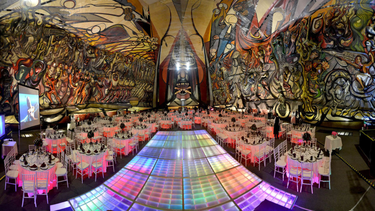 Noche especial en Polyforum Siqueiros 