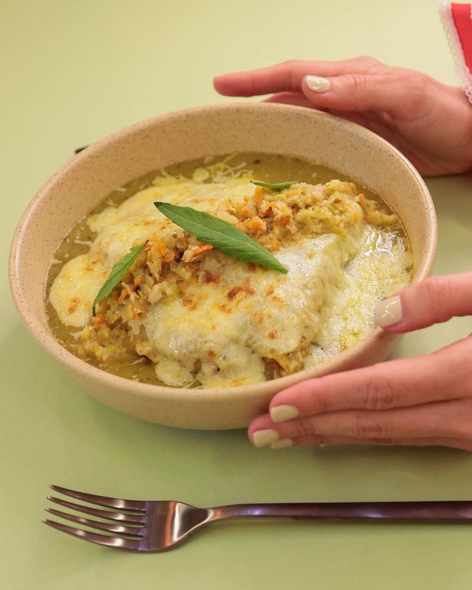 cocina mexicana reconfortante en el restaurante vuela carmela en el aicm