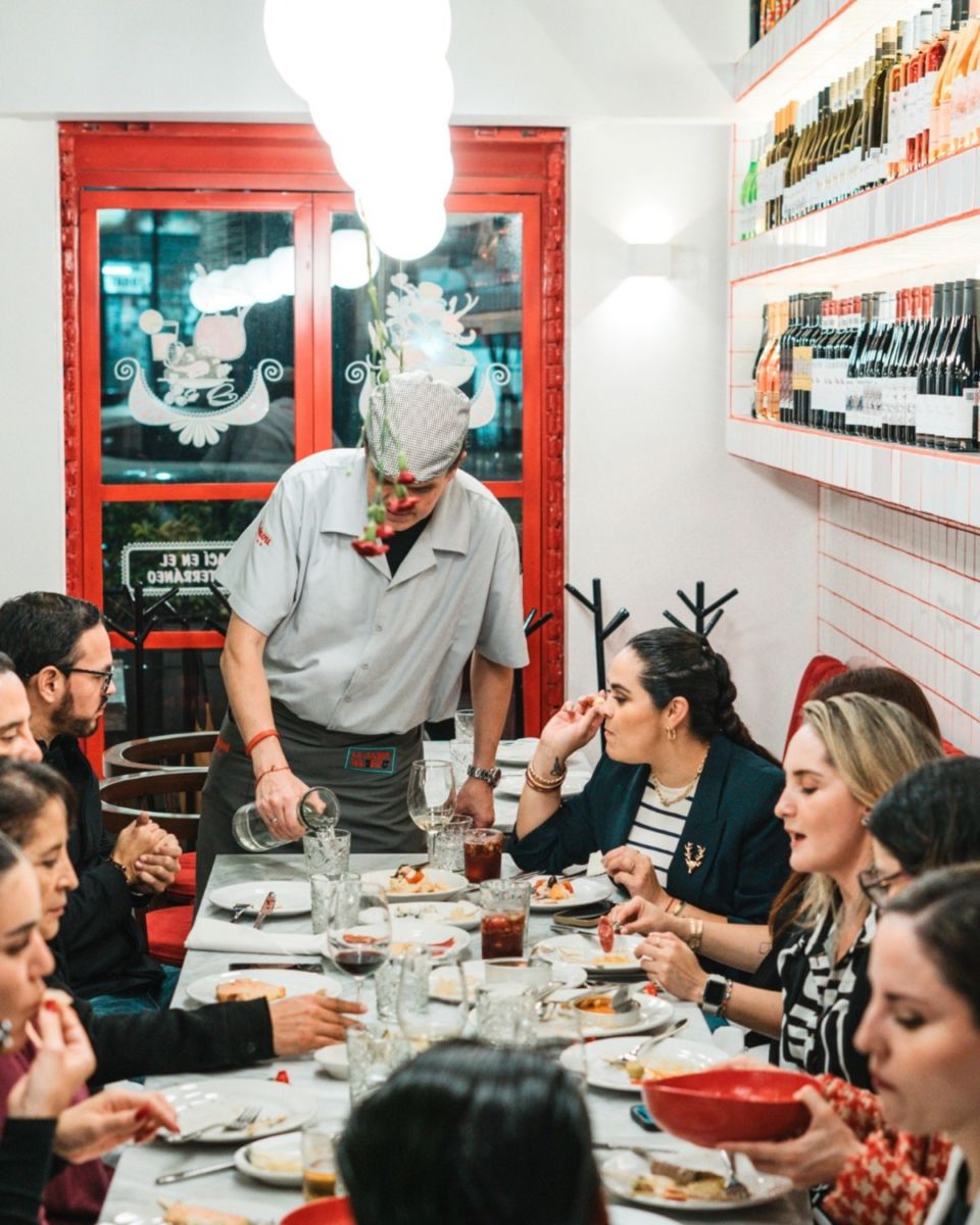 5 restaurantes en la CDMX para ir con grupos grandes y comer rico de verdad 