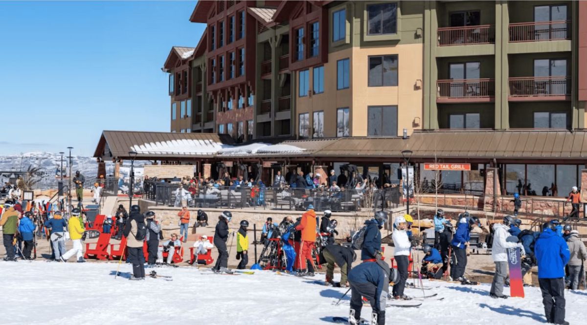 Red Tail Grill restaurante en Canyons Village, Park City Mountain. 