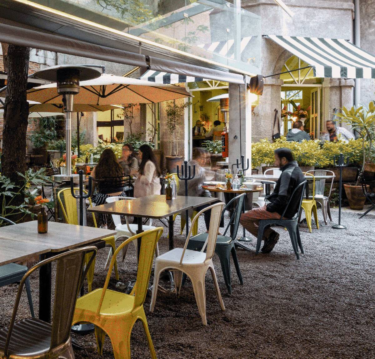 Bueno, bonito y barato: 5 restaurantes para tener una date romántica en la CDMX sin gastar de más