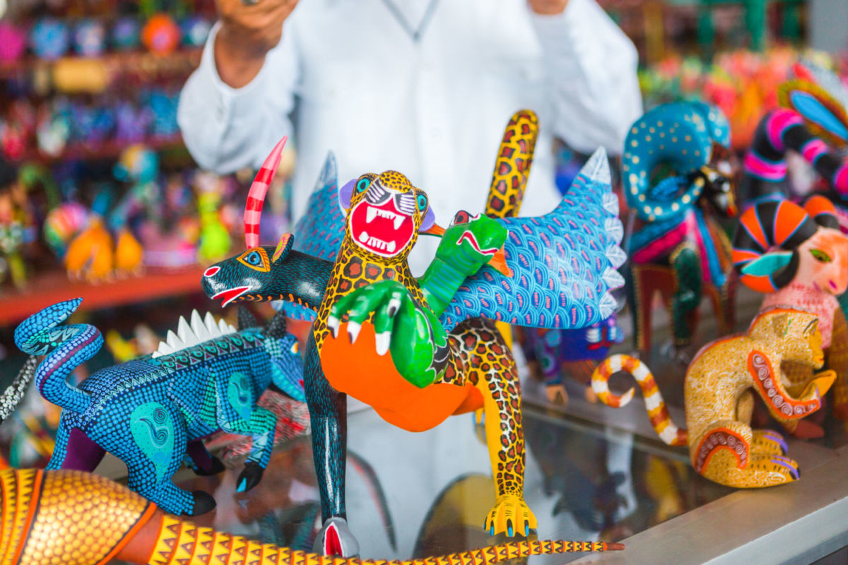 Los alebrijes, una de las artesanías más vibrantes y emblemáticas de México