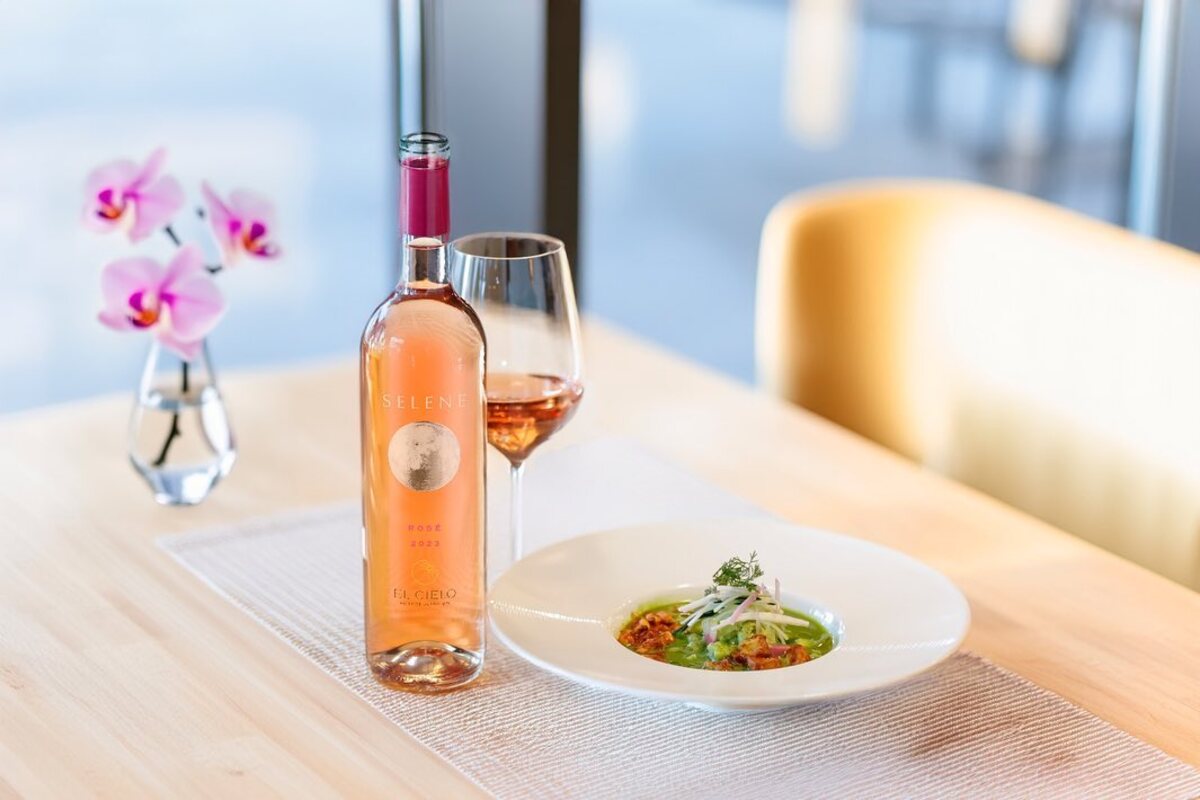 Vino Rosado mexicano del Valle de Guadalupe. 