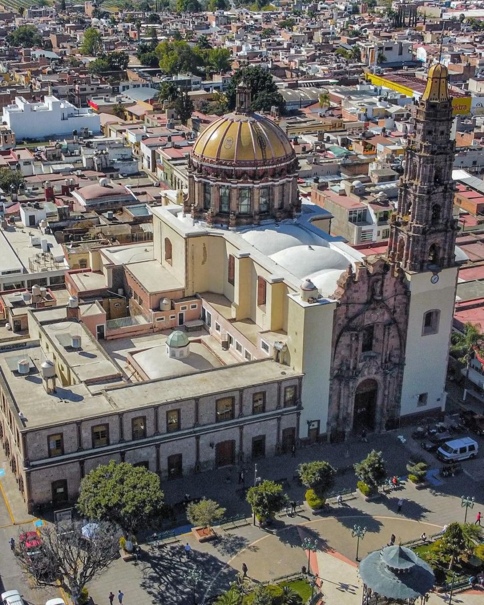La cúpula del Templo de Atotonilco el Alto fue construida por Adamo Boari