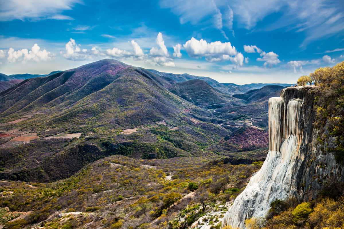Hierve el Agua tiene una de las mejores vistas del valle