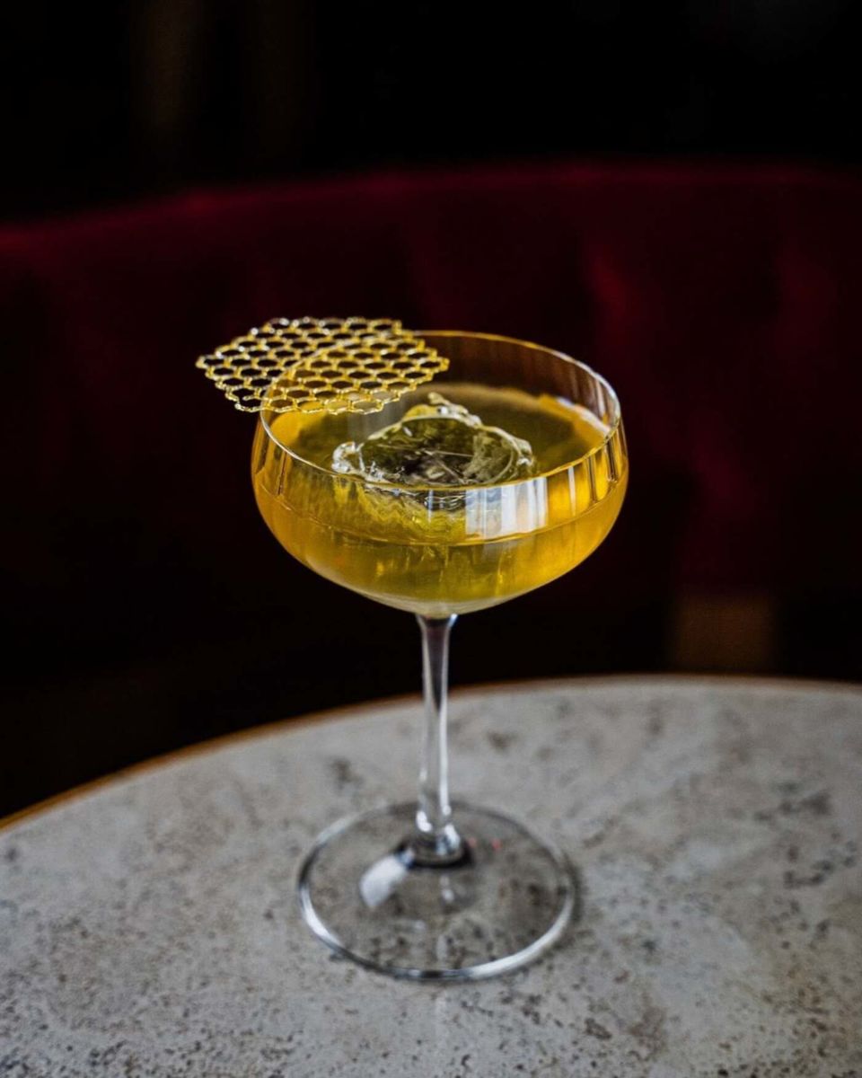 Cocktail en Fifty Mils, bar en CDMX. 