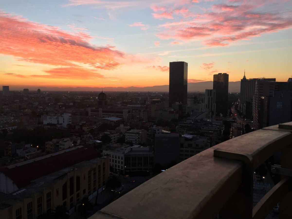 Hermoso atardecer desde el Café Mirador Émile
