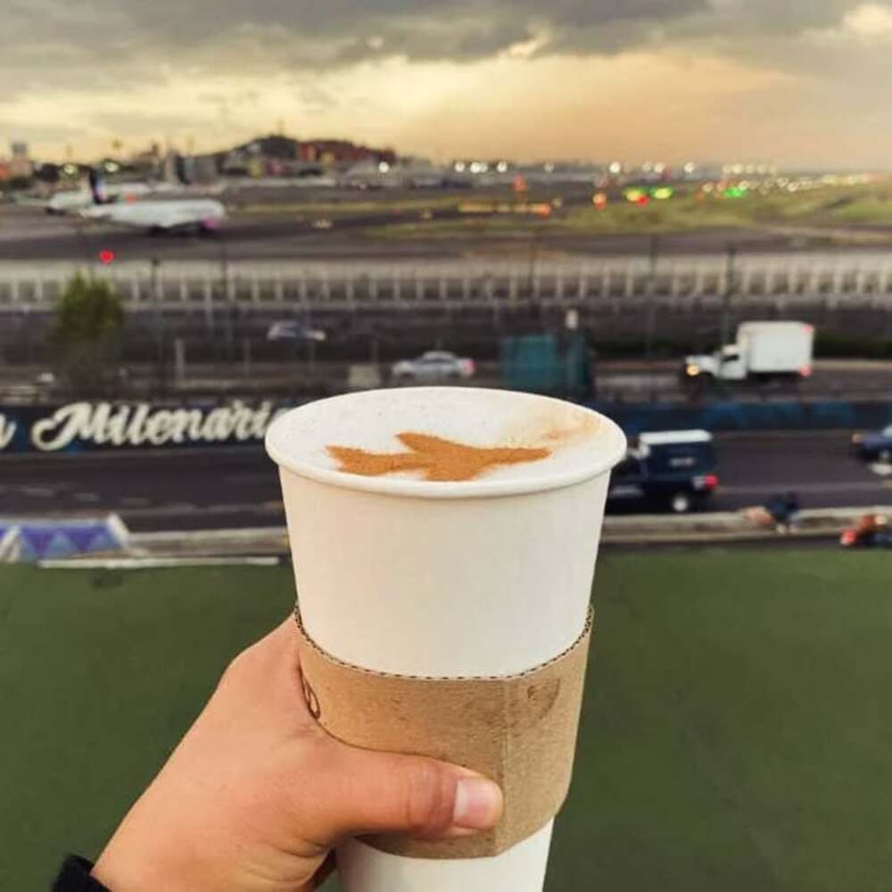 Skyline Coffee con la mejor vista al Aeropuerto de la CDMX