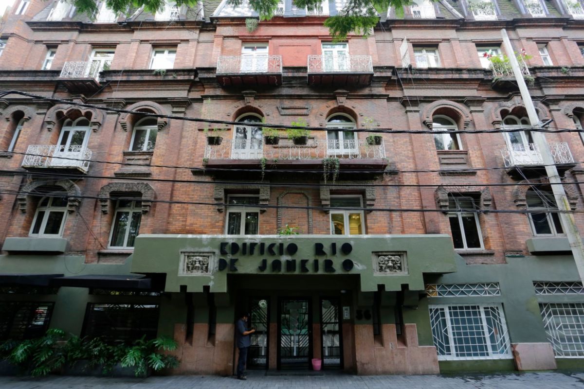 El nombre original de La Casa de las Brujas es Edificio Río de Janeiro.