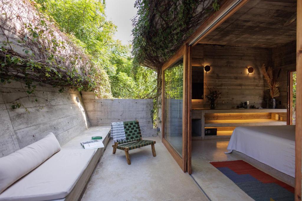 Jardines privados y terrazas en las habitaciones de Casa TO