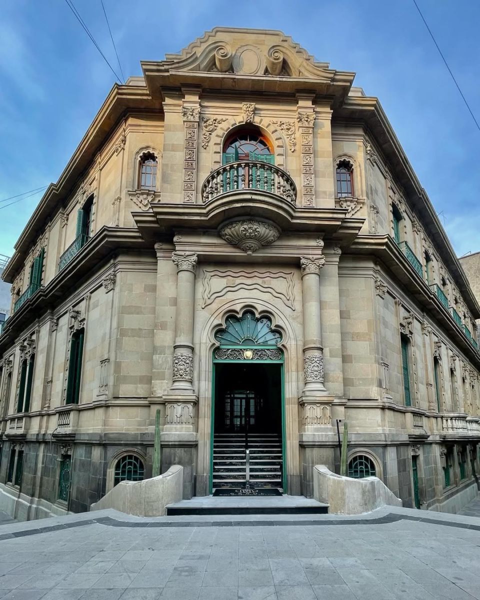 Casa Universitaria del Libro UNAM en la Colonia Roma