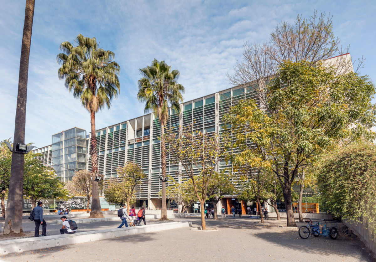la biblioteca vasconcenlos se inauguró en 2006