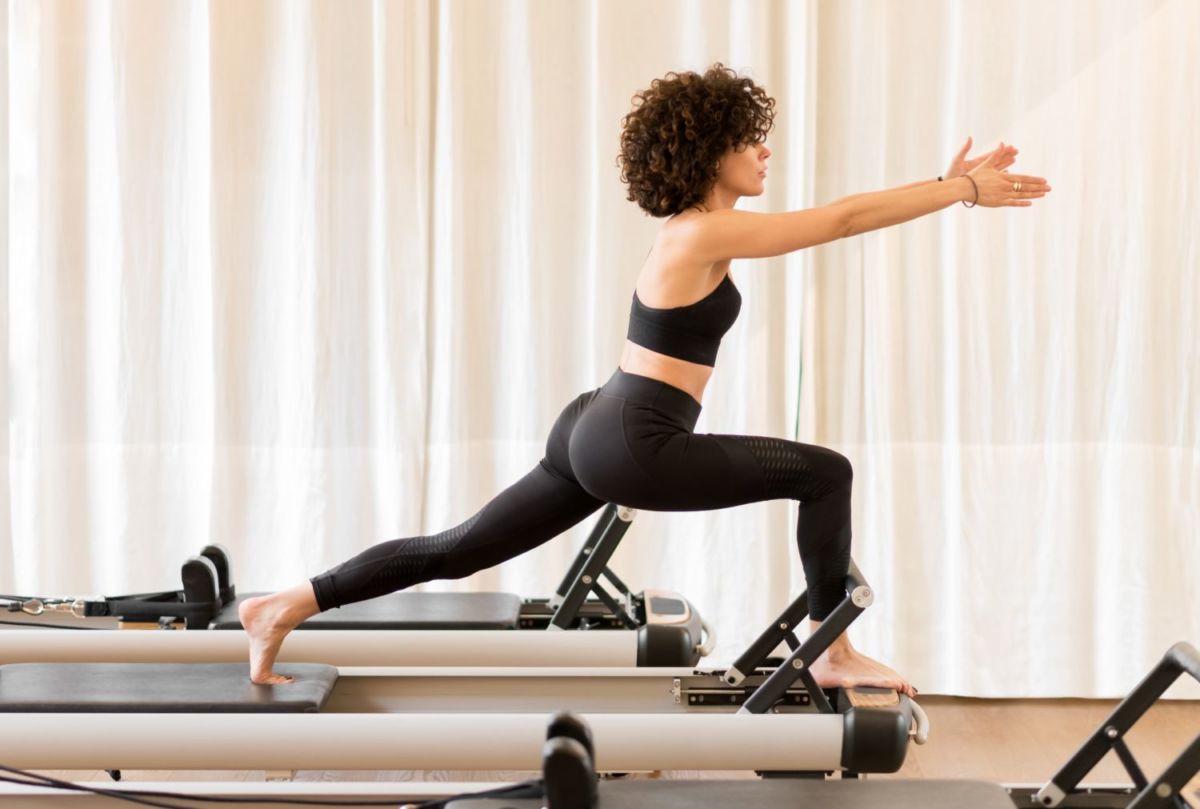 Pilates Reformer es un ejercicio que se hace sobre una cama 