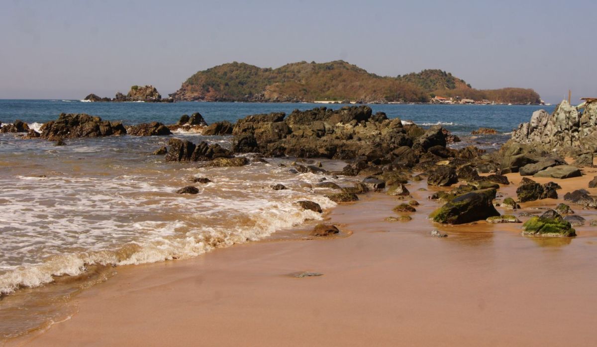 isla ixtapa en el océano pacífico