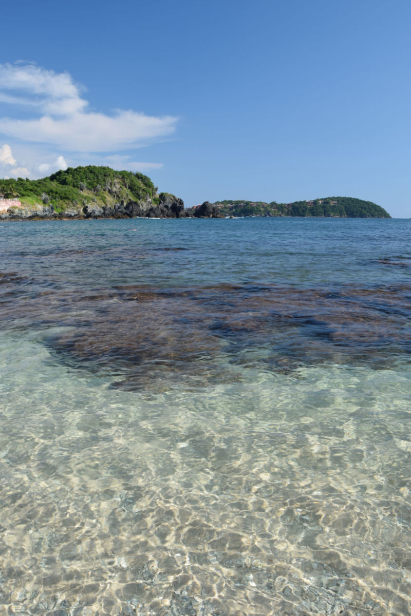 Playa Coral en la isla Ixtapa