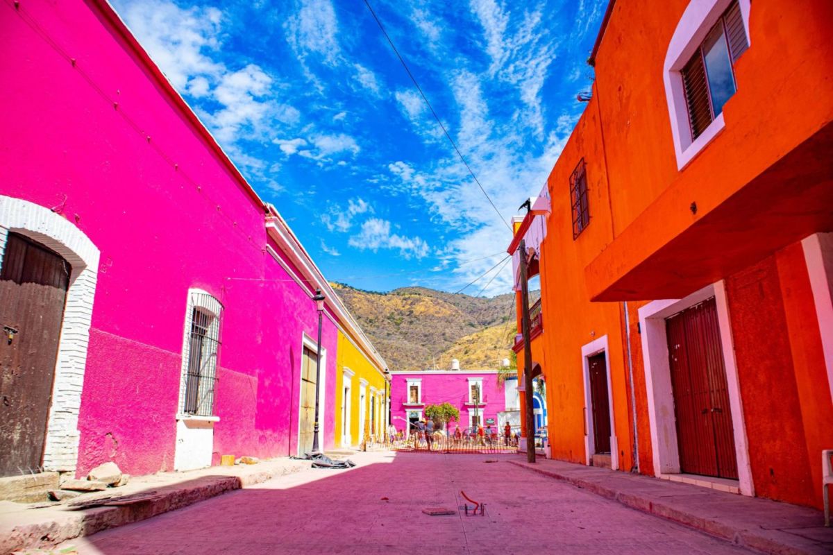 Casonas virreinales y coloridas en Jala, Nayarit