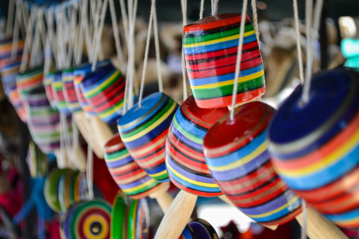 El balero es un juguete mexicano de madera 