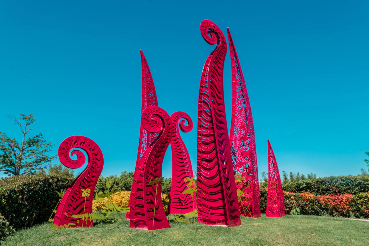 Escultura de fuego en el Laberinto de los Sentidos