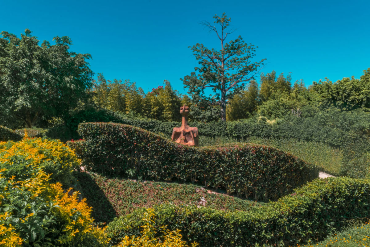 Un laberinto diseñado para encontrarse a través del arte. 