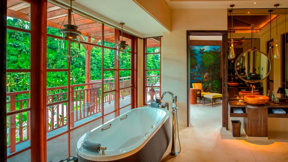 en mandapa te atenderá un mayordomo a lo largo de tu estancia