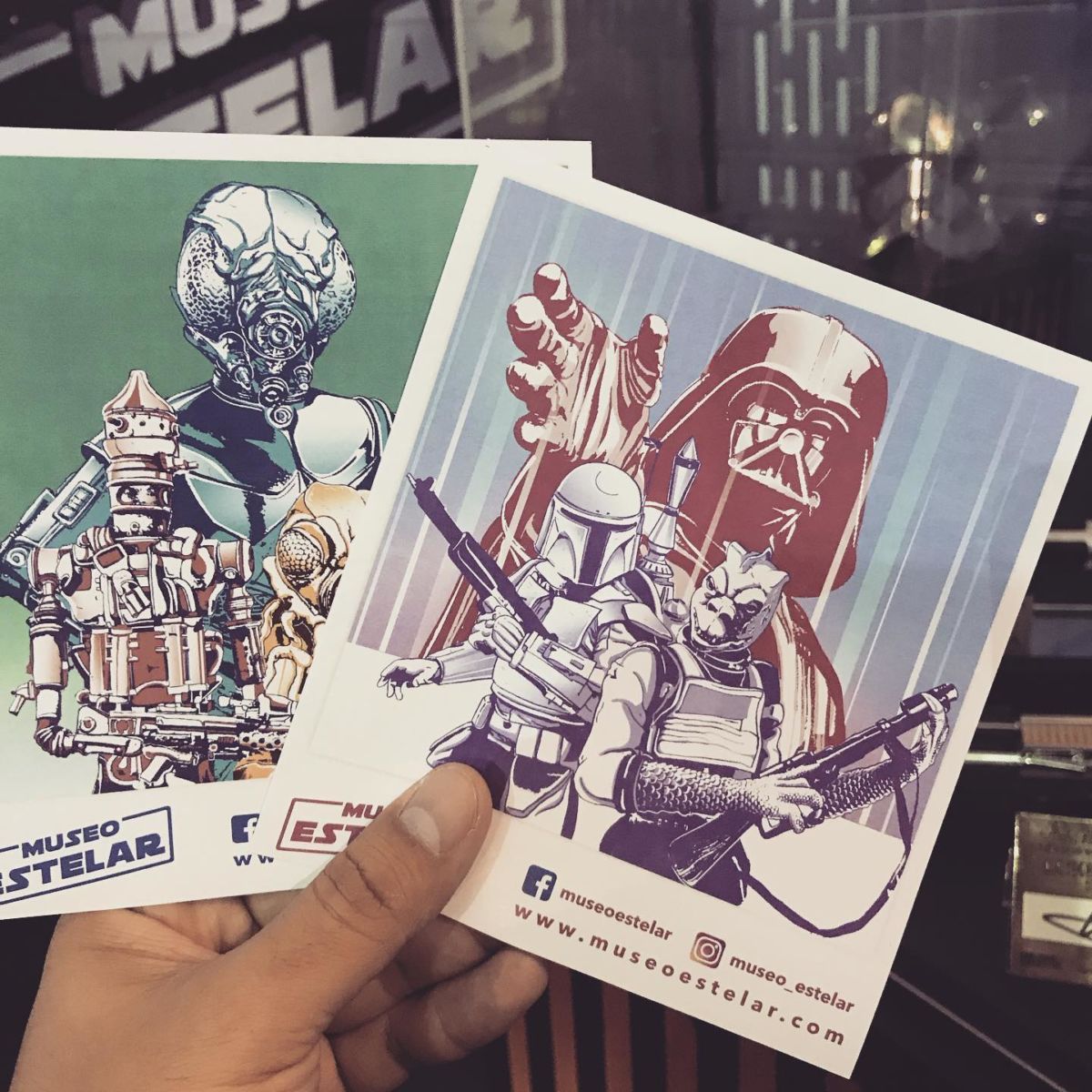 Venta de stickers en el Museo Estelar