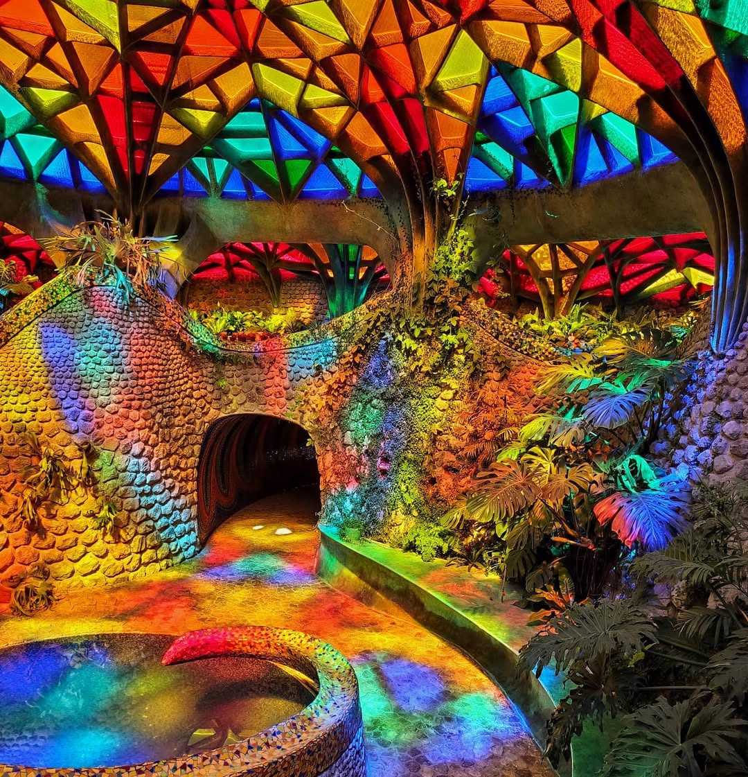 Parque Quetzalcoatl, a un lado del Nido de Quetzalcóatl en Naucalpan