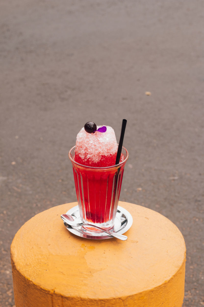 Cóctel de raspado de grosella 