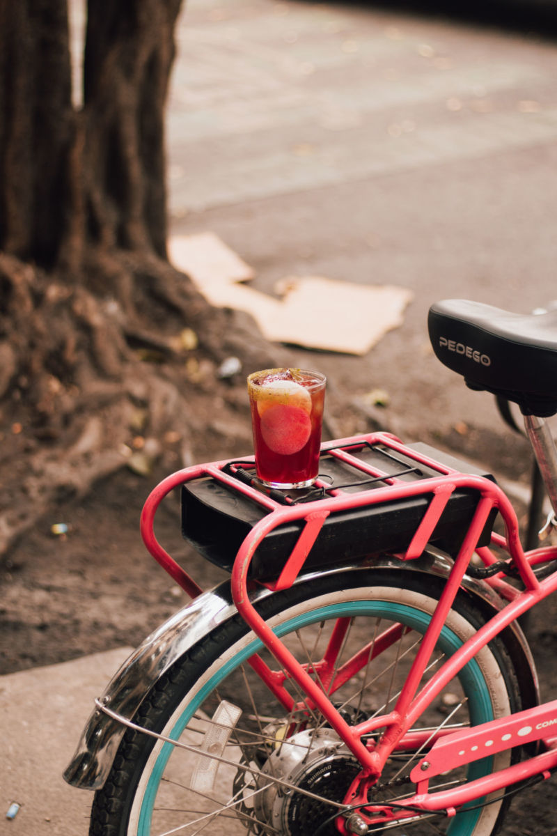 ‘Conexiones citadinas 2.0’: La nueva coctelería de Limantour inspirada en los sabores callejeros de la CDMX 