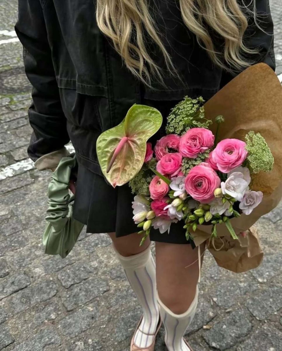 Haz tu bouquet de flores en Febrero, Santa Flora. 