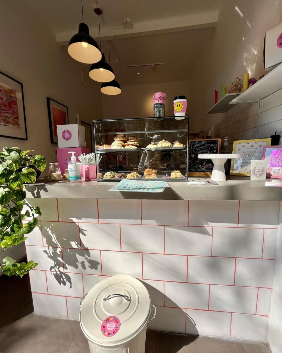 Taller de flores en Ramona Artesanal, CDMX. 