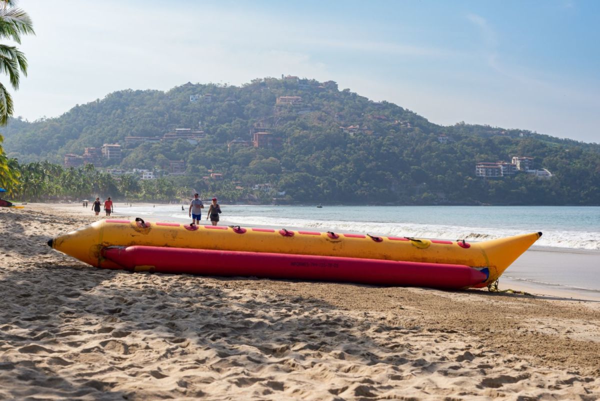 Playa La Ropa Zihuanatejo 