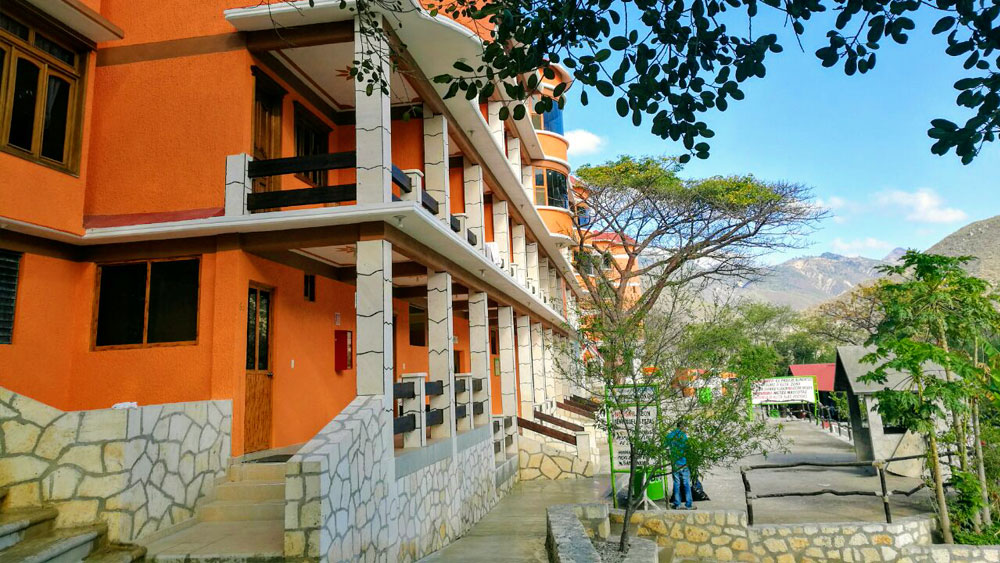 hotel paraiso dentro del parque de las grutas de tolantongo