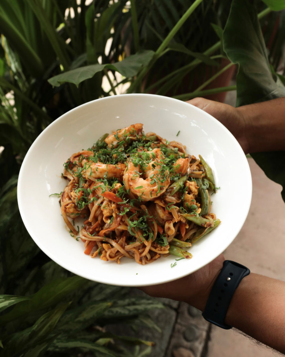 Pad thai de camarones de Anthonieta Bistrot en Puerto Escondido, Oaxaca 