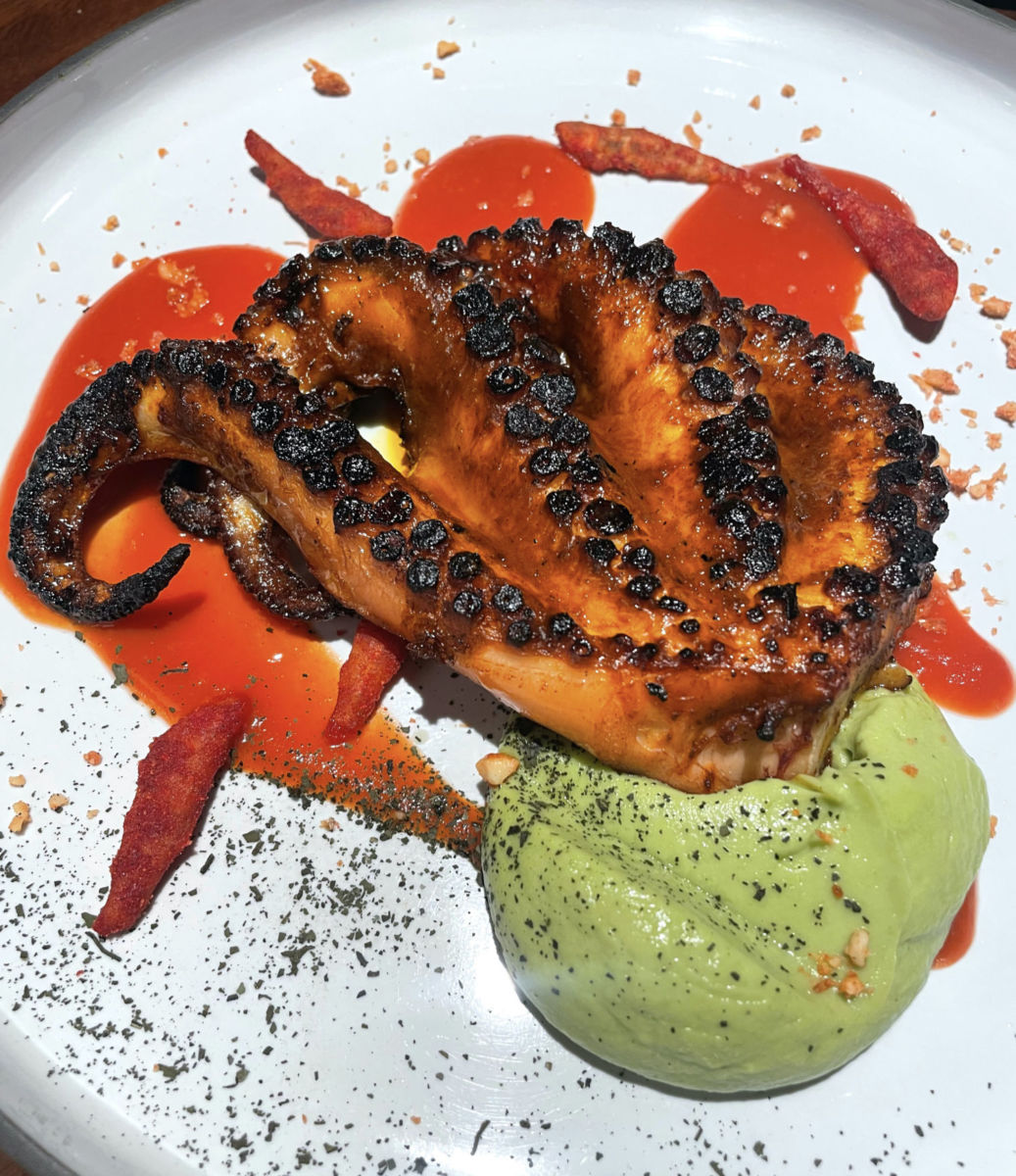 Mita Mary es para disfrutar de comida asiática con mariscos locales