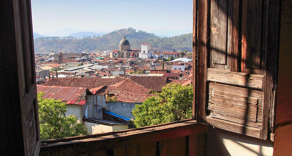 tacámbaro está a hora y media de Morelia