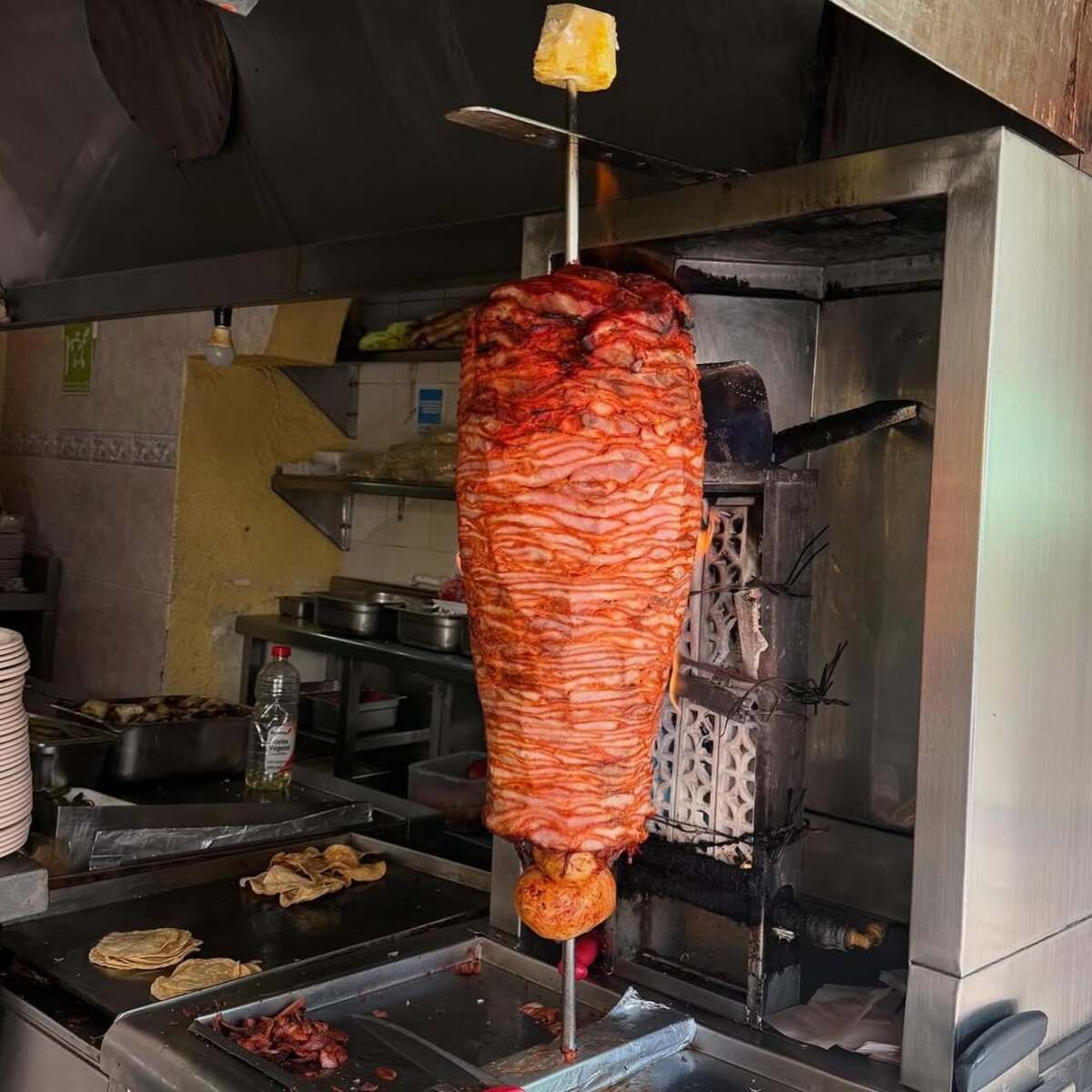 Trompo de pastor en Taquería Selene, Polanco. 