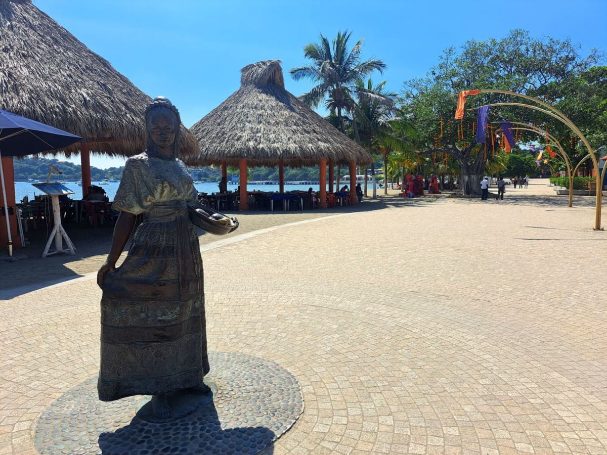 malecón de zihuatanejo