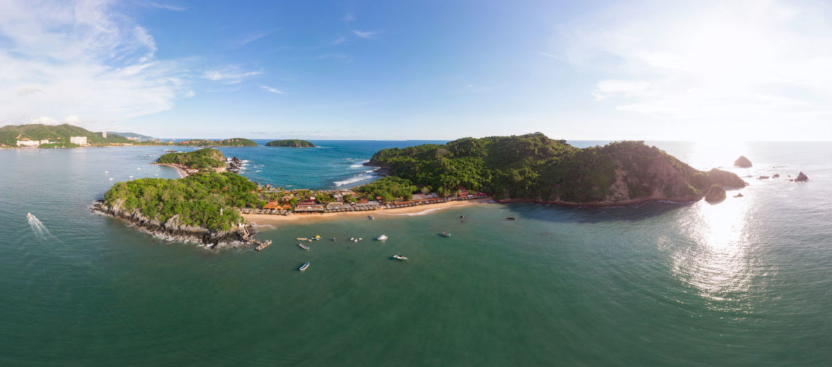 Isla Ixtapa a 10 minutos en lancha de la costa de zihuatanejo