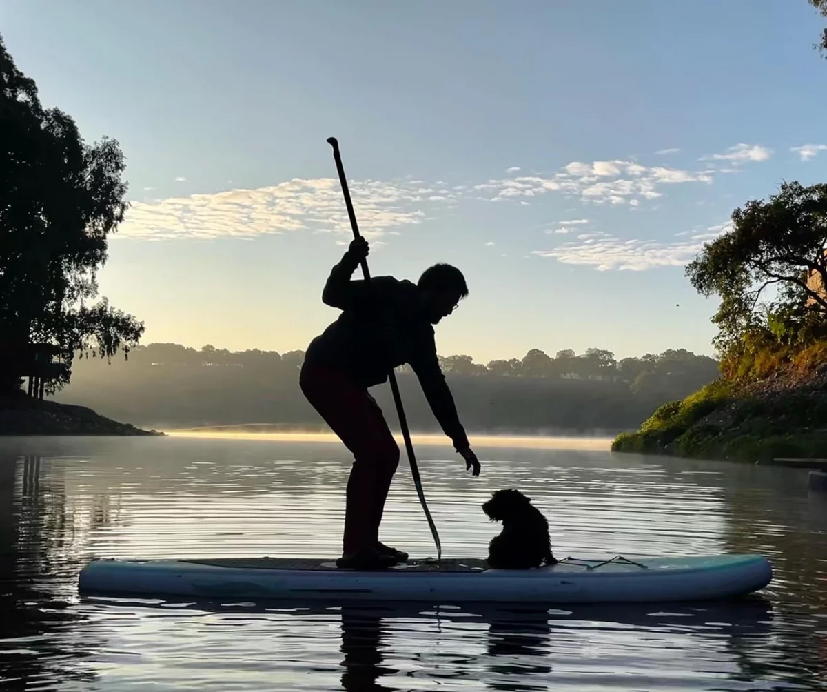 Cabañas flotantes en medio del Lago  Valsequillo
