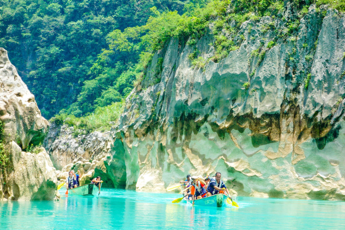 Cascada de Tamul hay recorridos en panga
