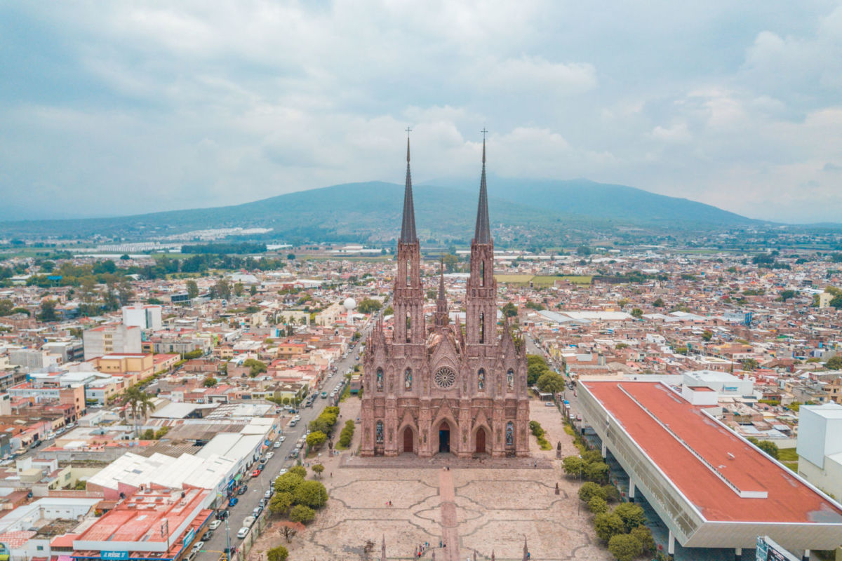 La catedral más alta de México se ubica en Zamora, Michoacán