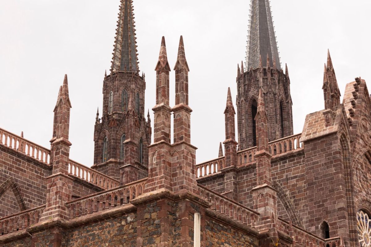 El Santuario Guadalupano fue construido con cantera del cerro del Jaripo