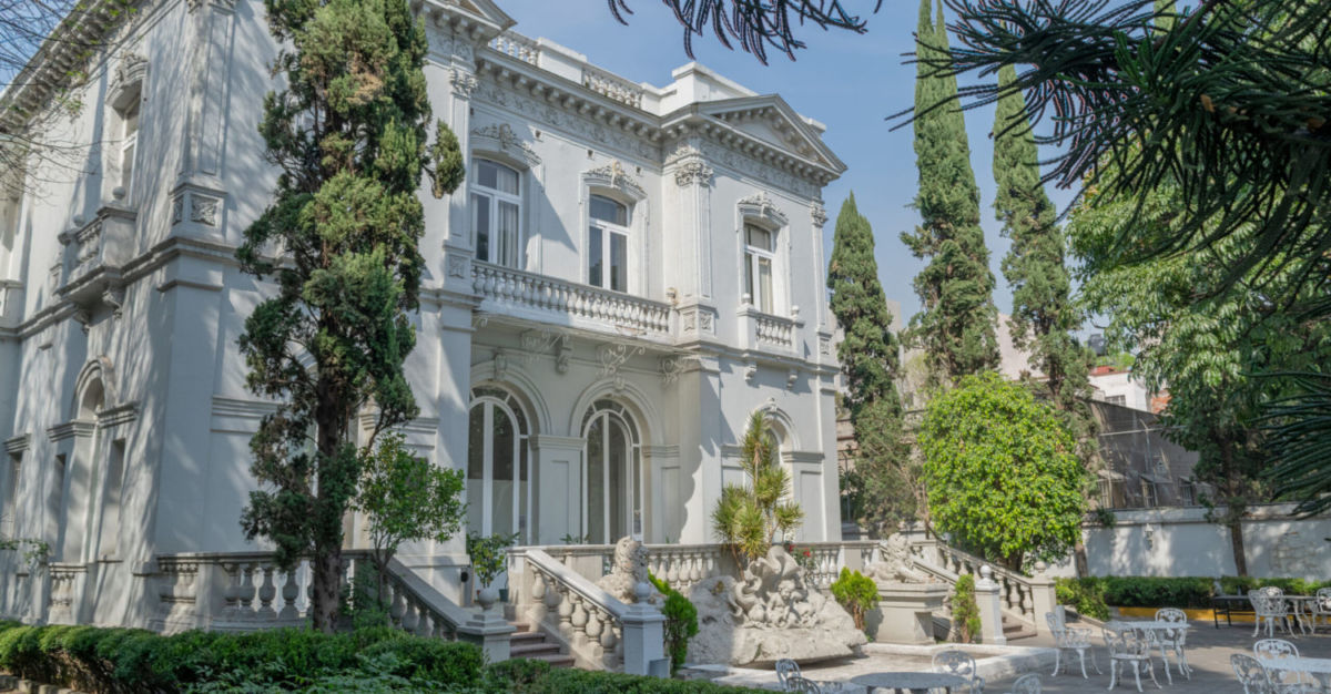 Esta antigua mansión perteneció a la viuda de un ex presidente de México y hoy es un centro cultural en San Miguel Chapultepec