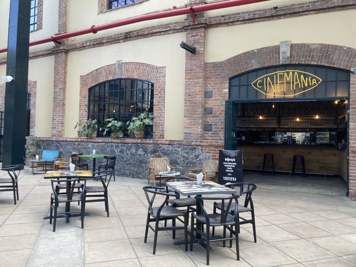 Cafetería afuera de Cinemanía