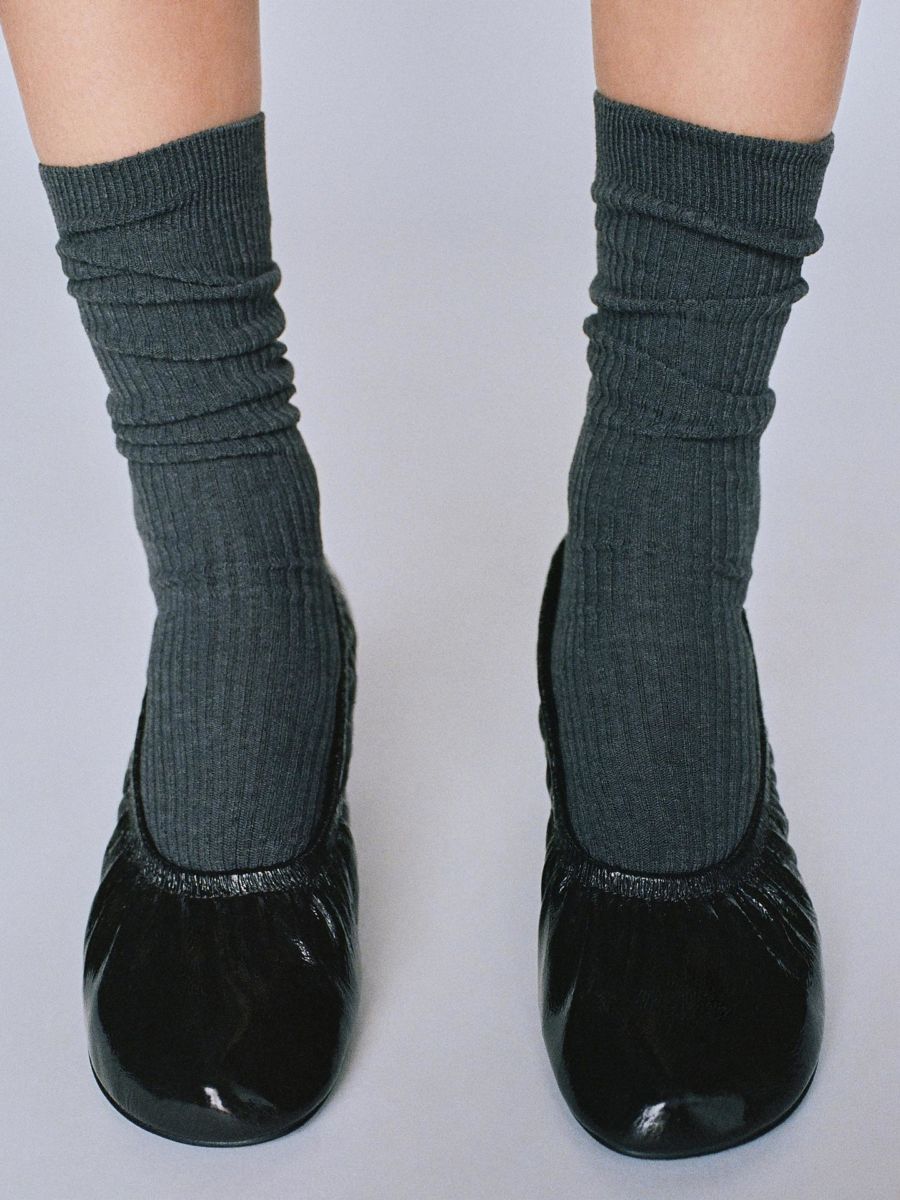 las medias de colores serán una tendencia en el 2025