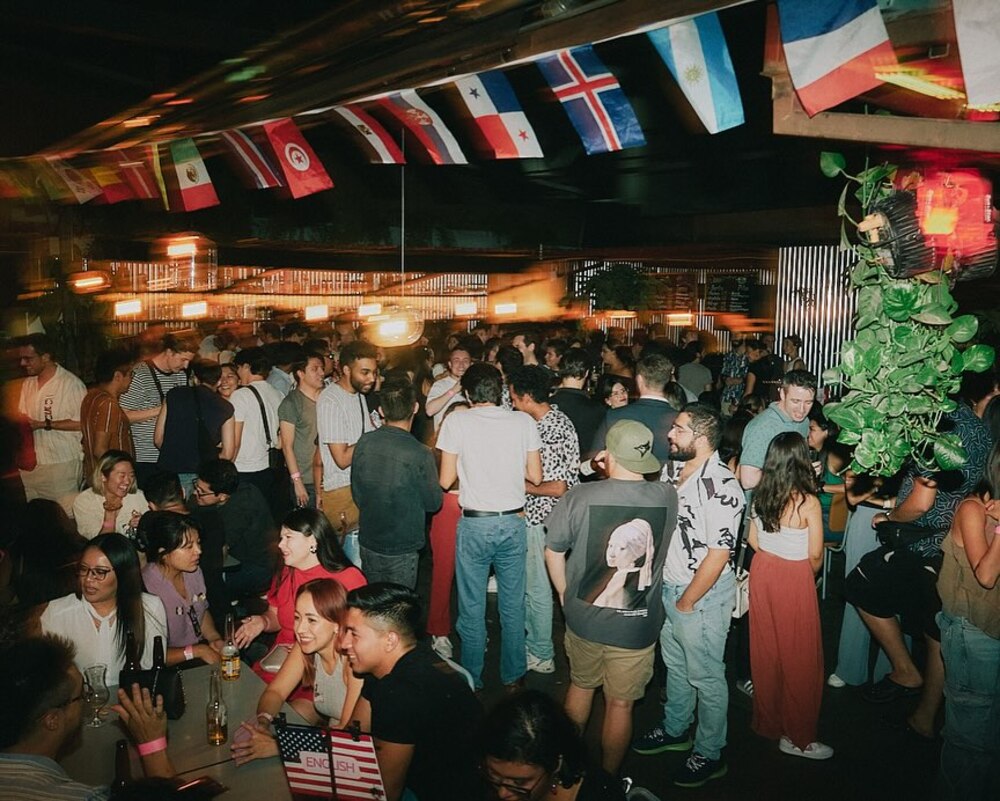 Un lugar para conocer extranjeros y practicar un nuevo idioma