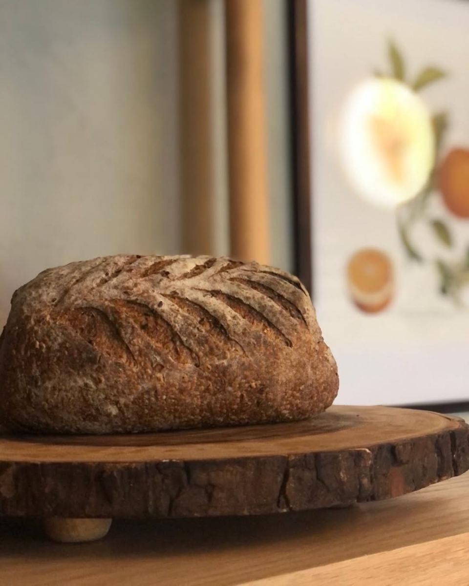 el pan de masa madre se elabora de manera artesanal 