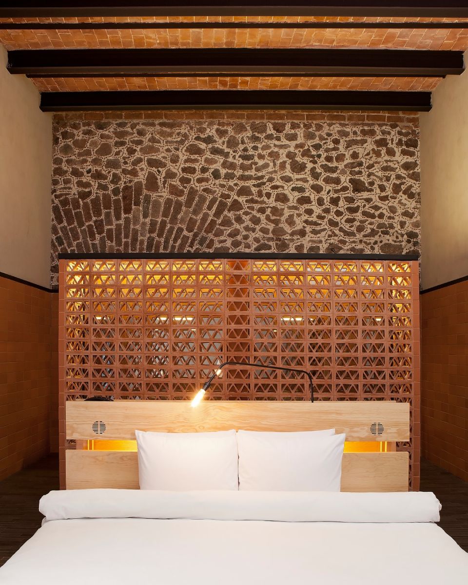 El hotel del edificio Downtown México tiene 17 habitaciones y suites