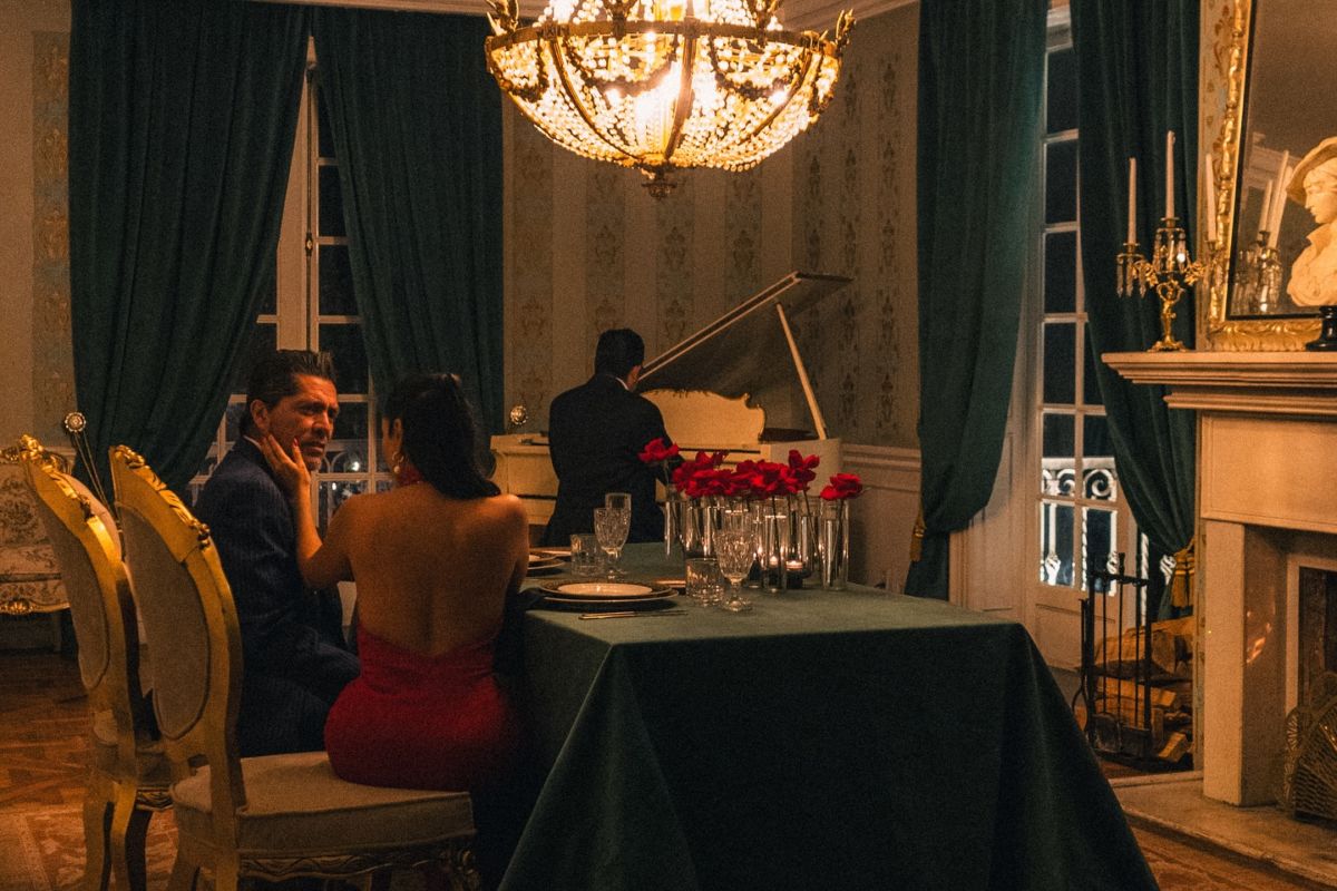 Cena romántica en la Mansión de Papilio