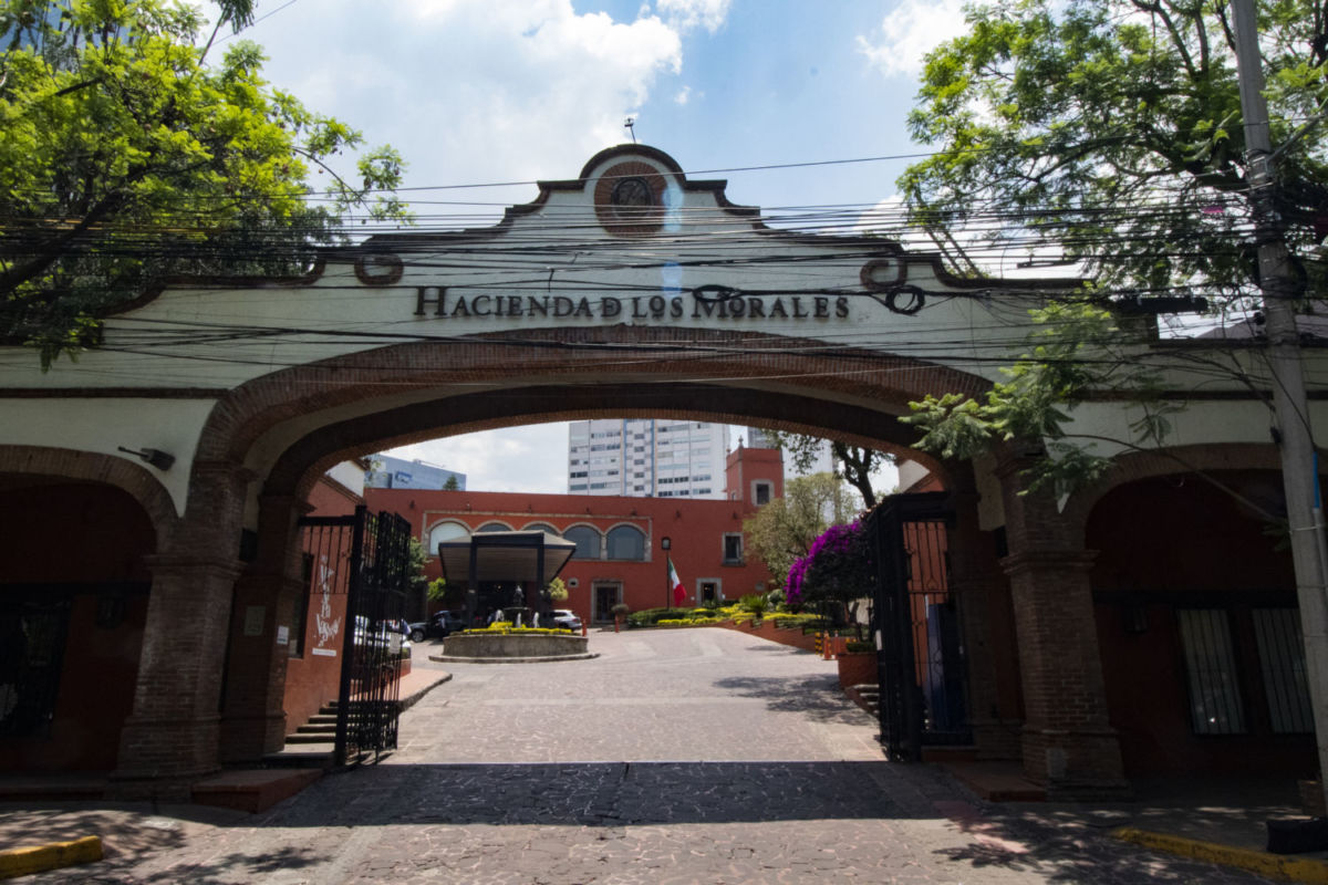 Hacienda de los Morales sobre la Av. Juan Vázquez de Mella en Polanco